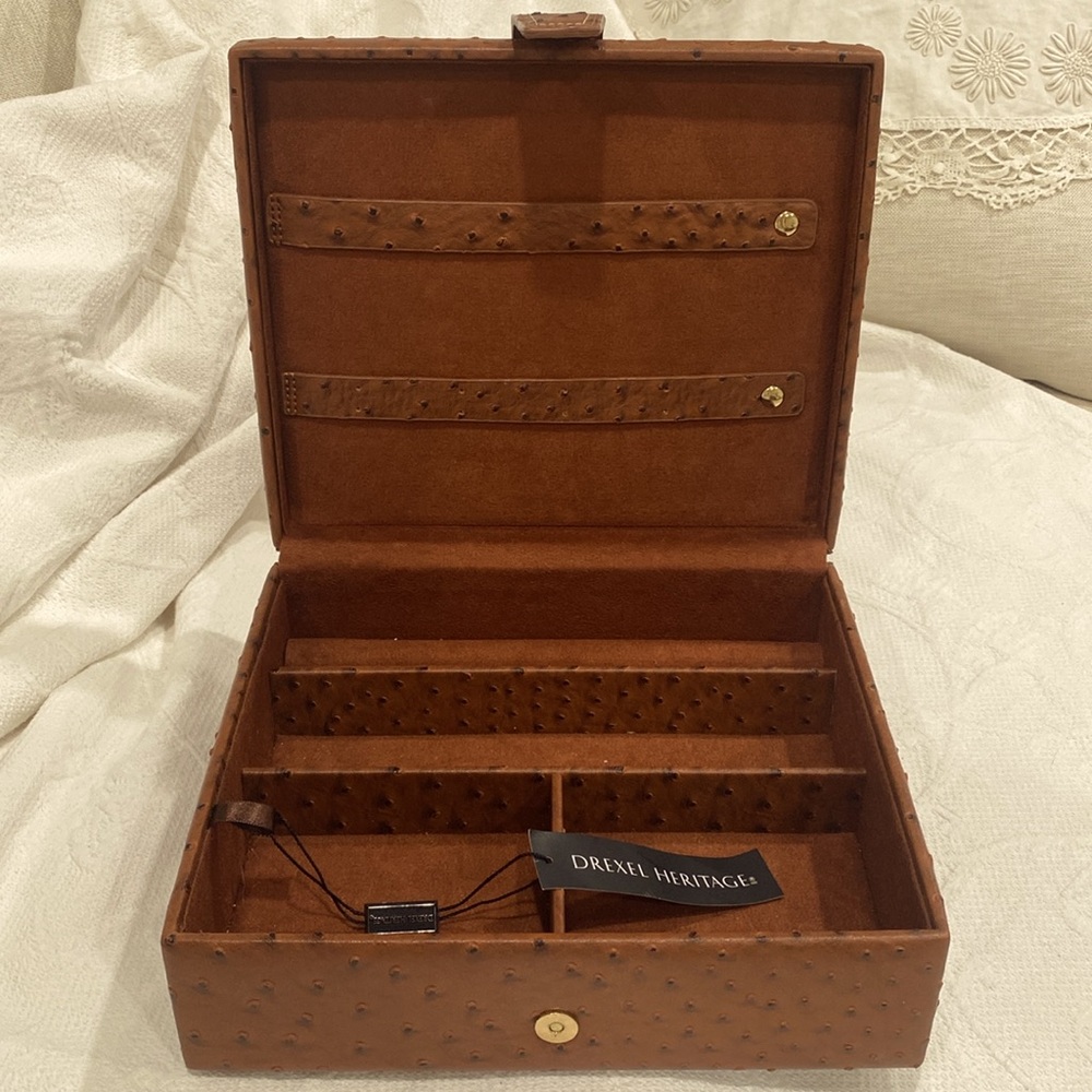Drexel Heritage leatherette jewelry box 🗃️ NWT 10”x8.5”x4”